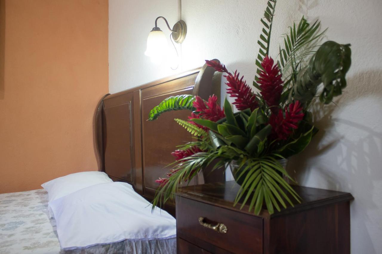 Hotel Rabin Itzam Lanquin Ngoại thất bức ảnh